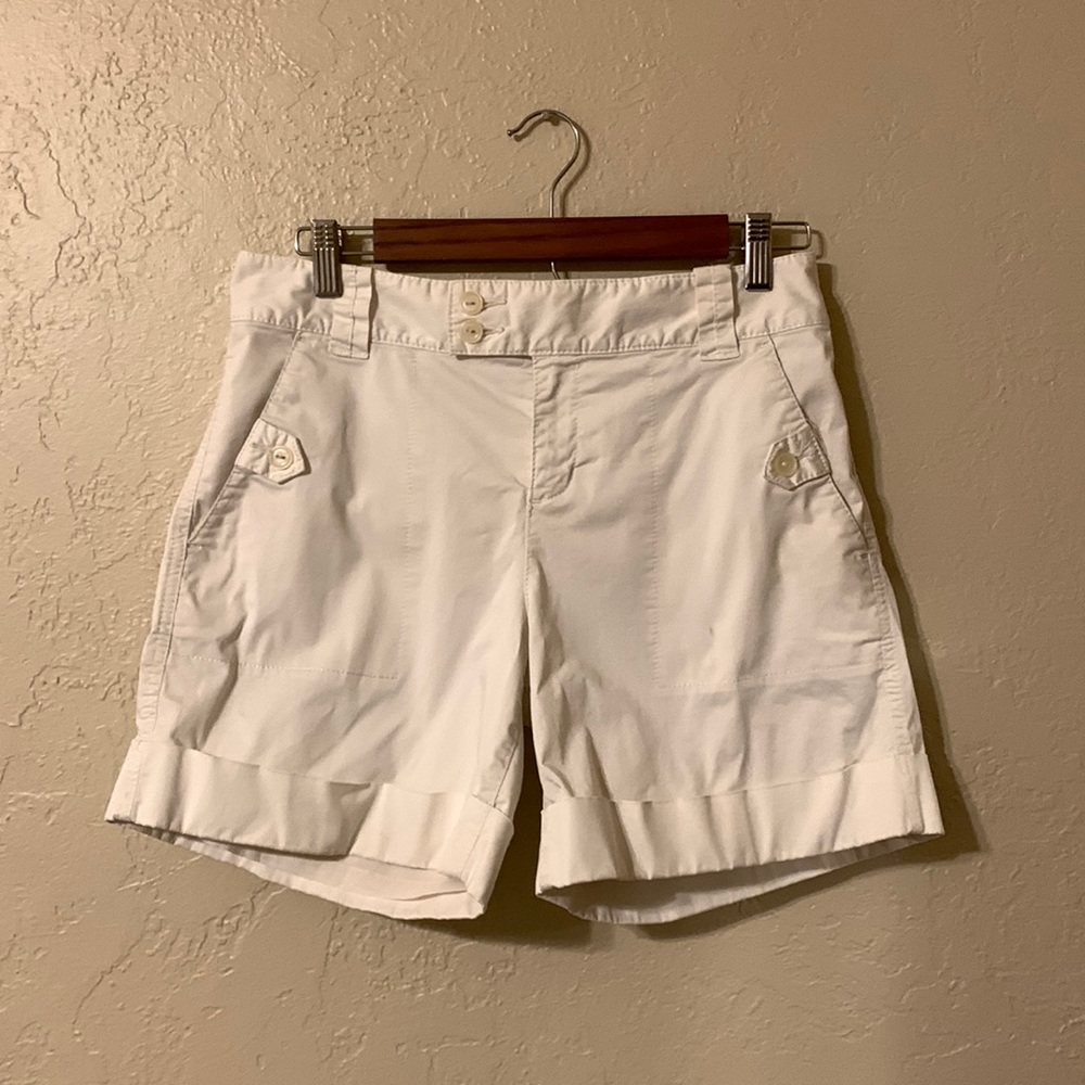 Banana republic. Martin fit. white shorts.
